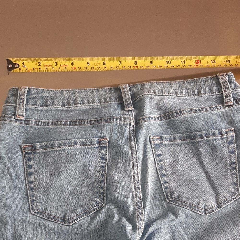 a.n.a.💙Cropped Jeans with Stylish Front Slit at Ankles Size 6 - Picture 6 of 7